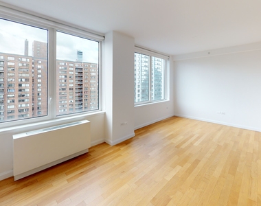 775 Columbus Ave - Photo Thumbnail 2