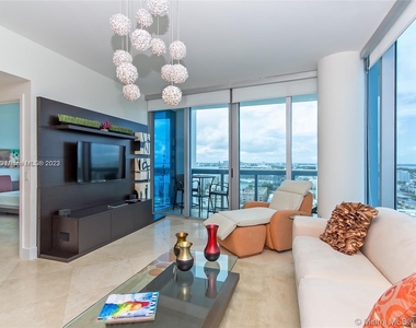 6899 Collins Ave - Photo Thumbnail 11