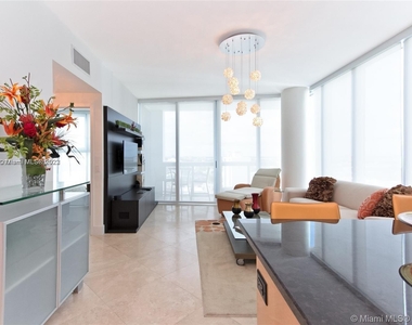 6899 Collins Ave - Photo Thumbnail 2