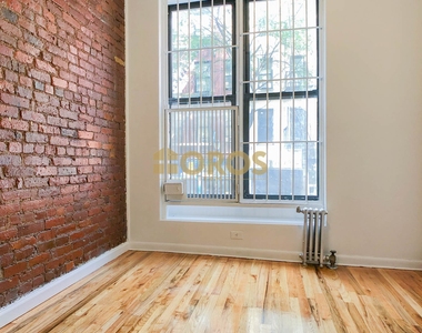 40 Clinton Street - Photo Thumbnail 1