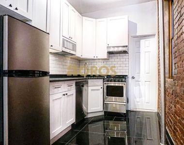 40 Clinton Street - Photo Thumbnail 10