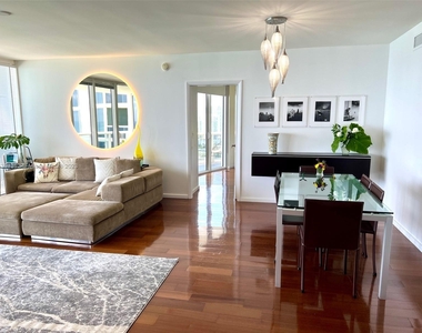 17201 Collins Ave - Photo Thumbnail 32