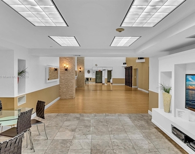 17201 Collins Ave - Photo Thumbnail 20