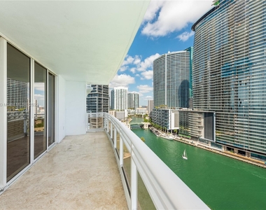 901 Brickell Key Blvd - Photo Thumbnail 10