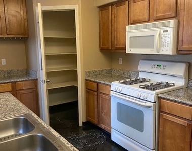 1325 South Meadows Parkway Unit 622 - Photo Thumbnail 8