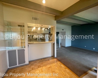 1022 Fontmore Rd Apt C - Photo Thumbnail 7