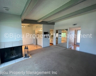 1022 Fontmore Rd Apt C - Photo Thumbnail 5