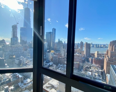 105 Duane Street - Photo Thumbnail 4
