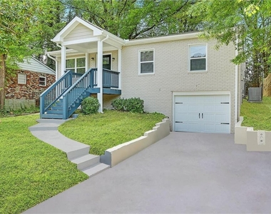 3152 Delmar Lane Nw - Photo Thumbnail 0