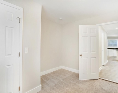 3152 Delmar Lane Nw - Photo Thumbnail 11