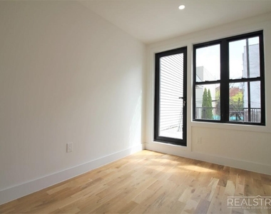 144a Sumpter St - Photo Thumbnail 5