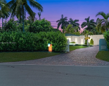 11540 W Biscayne Canal Rd - Photo Thumbnail 0