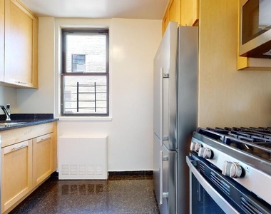 435 East 39 - Photo Thumbnail 1