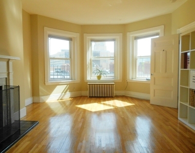 875 Beacon St - Photo Thumbnail 1