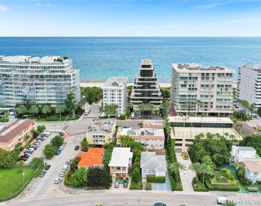 9008 Collins Ave - Photo Thumbnail 2