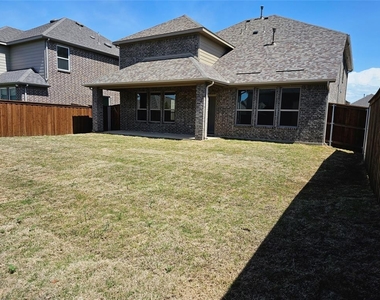 3421 Lillian Court - Photo Thumbnail 32