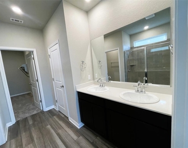 628  Sun Grove Trl - Photo Thumbnail 20