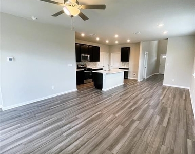 628  Sun Grove Trl - Photo Thumbnail 16