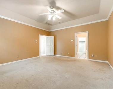 2305 Conroe Court - Photo Thumbnail 10