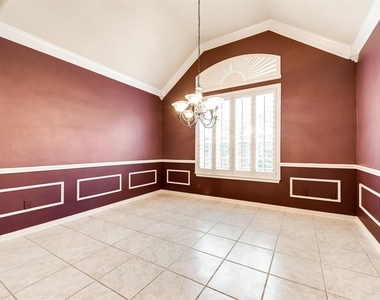 2305 Conroe Court - Photo Thumbnail 4