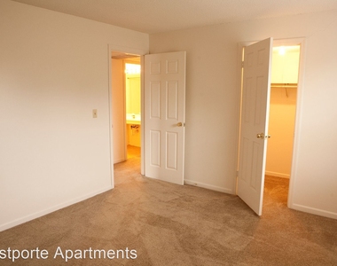 2805 W Larchmont Lane - Photo Thumbnail 9