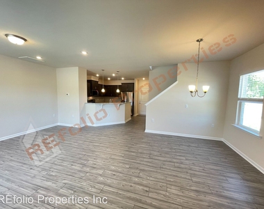 2421 Hedge Maple Drive - Photo Thumbnail 2