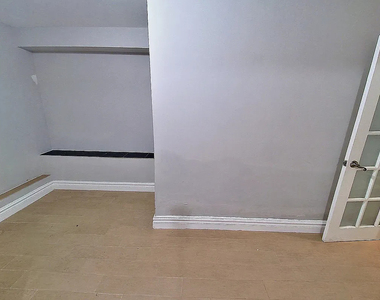 330 East 100th Street - Photo Thumbnail 4