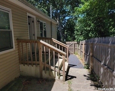 284 Echo Avenue - Photo Thumbnail 2