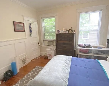 37 Ridgemont St Apt 1e - Photo Thumbnail 8