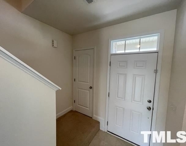 3209 Lacewing Dr - Photo Thumbnail 1