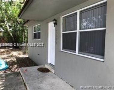 2580 York St - Photo Thumbnail 0