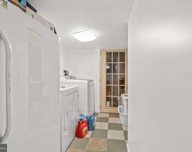 6533 N Camac Street - Photo Thumbnail 14