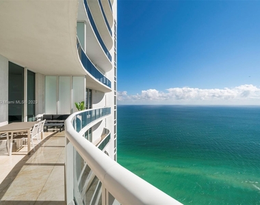 15901 Collins Ave - Photo Thumbnail 28