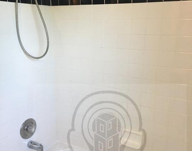 526 Michigan Avenue - Photo Thumbnail 9