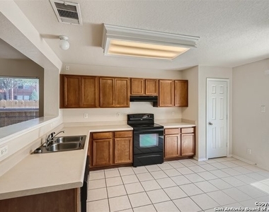 8014 Palmetto Pl - Photo Thumbnail 2