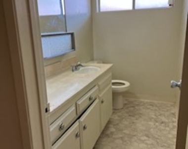 2621 28th St. - Photo Thumbnail 5