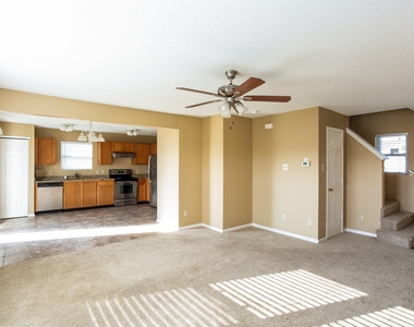 1657 Bluegrass Parkway - Photo Thumbnail 1