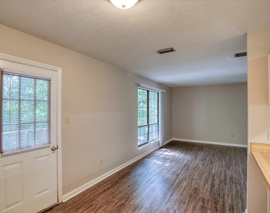 671 Holyoke Court - Photo Thumbnail 4