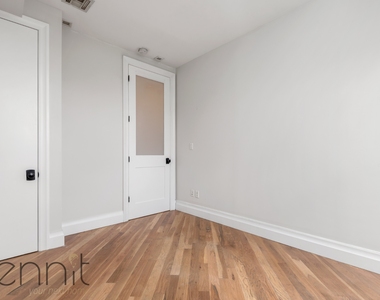 1028 Madison Street - Photo Thumbnail 6