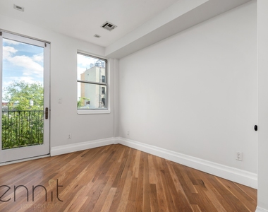 1028 Madison Street - Photo Thumbnail 5