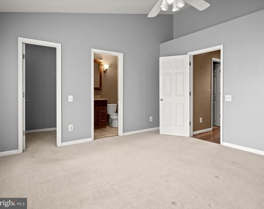 43303 Parlor Sq - Photo Thumbnail 22