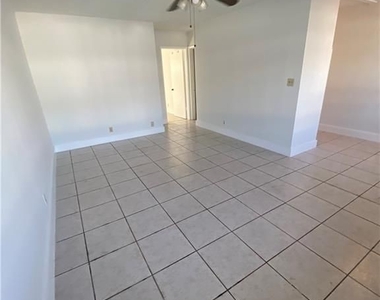 1818 E Oakland Park Blvd - Photo Thumbnail 6