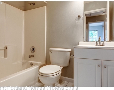 6937 N Borthwick Avenue - Photo Thumbnail 14