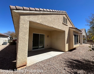 2855 Sapphire Desert Dr - Photo Thumbnail 20