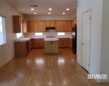 784 San Jacoma Place - Photo Thumbnail 6