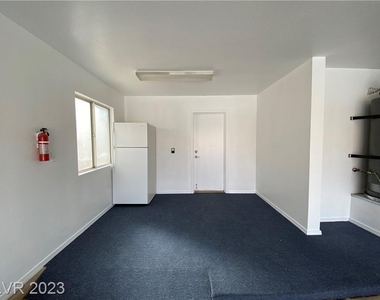 3001 Hawksdale Drive - Photo Thumbnail 25