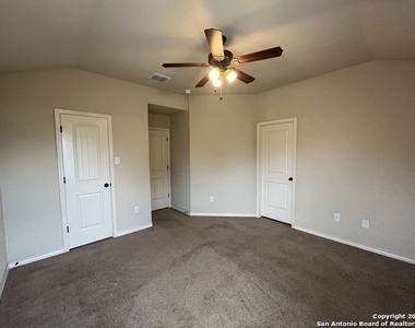 6642 Mia Way - Photo Thumbnail 12