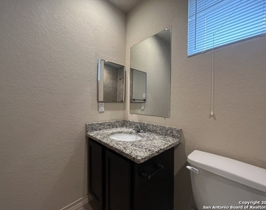 6642 Mia Way - Photo Thumbnail 24