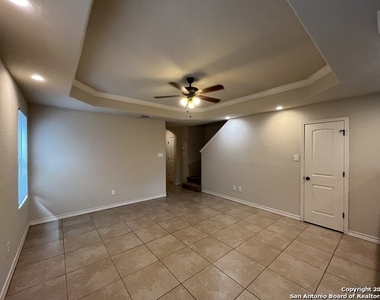 6642 Mia Way - Photo Thumbnail 1