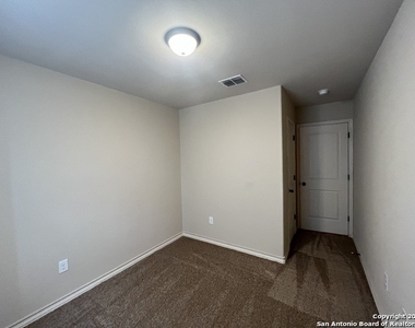 7003 Donovan Way - Photo Thumbnail 21